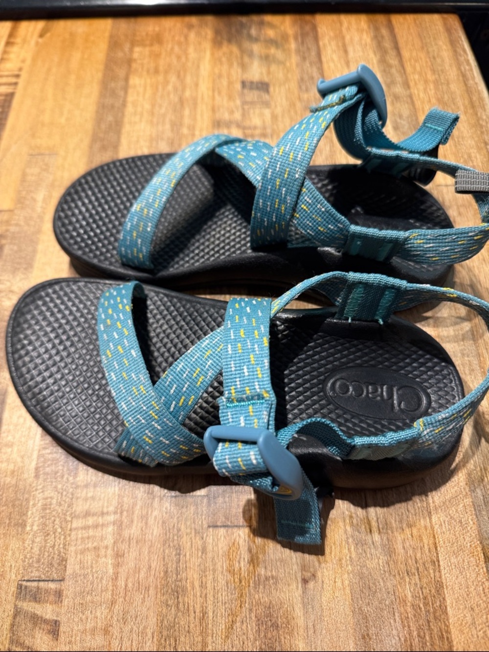 Chaco Kids Blue Teal Patterned Strapped Sandals